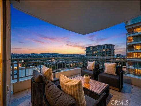 3105  Scholarship  , Irvine, CA