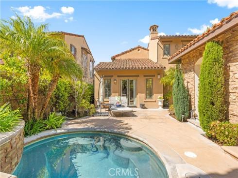 20  Blue Summit  , Irvine, CA