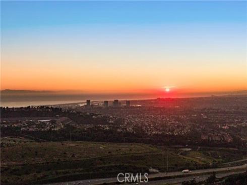 20  Blue Summit  , Irvine, CA