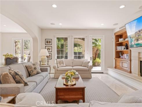 20  Blue Summit  , Irvine, CA