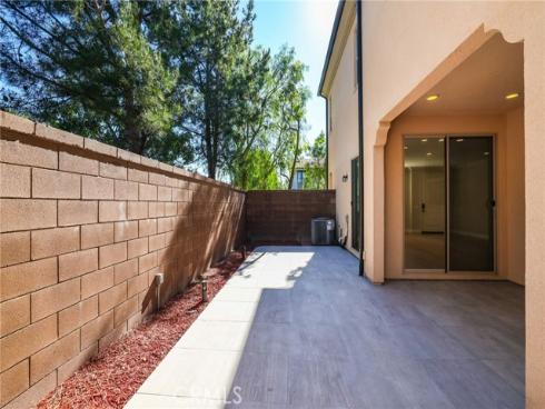 83  Henson  , Irvine, CA