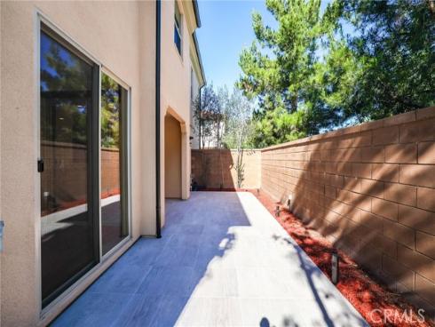 83  Henson  , Irvine, CA