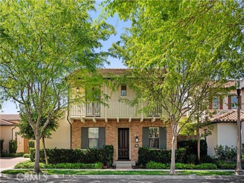 210  Canvas  , Irvine, CA