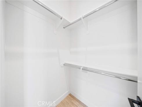 210  Canvas  , Irvine, CA