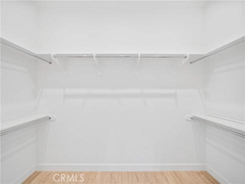 210  Canvas  , Irvine, CA