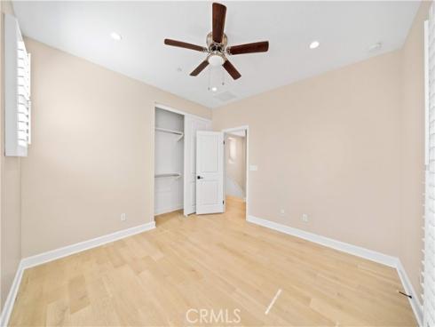 210  Canvas  , Irvine, CA