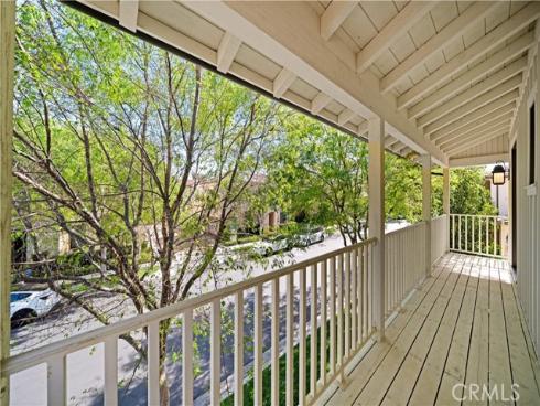 210  Canvas  , Irvine, CA