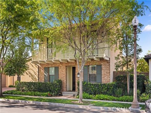 210  Canvas  , Irvine, CA