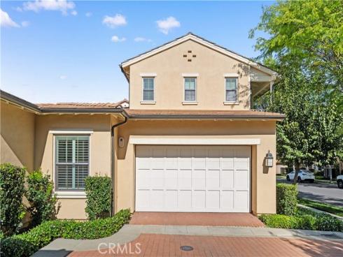 210  Canvas  , Irvine, CA