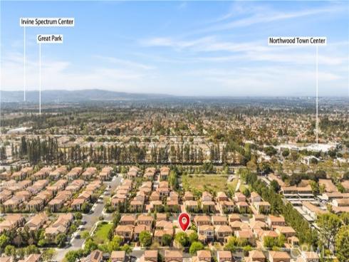 210  Canvas  , Irvine, CA