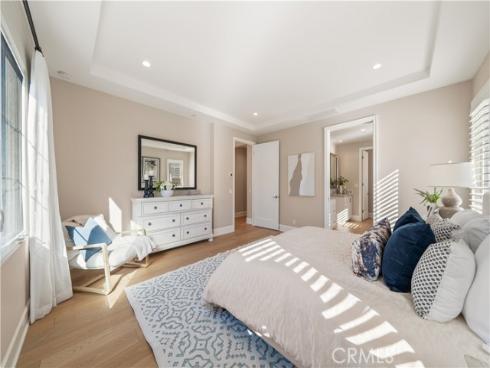 126  Bellini  , Irvine, CA