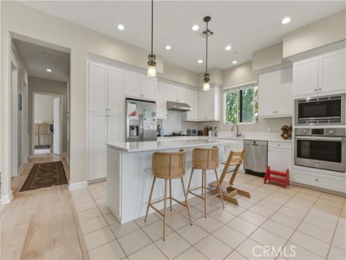 199  Follyhatch  , Irvine, CA