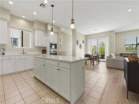 199  Follyhatch  , Irvine, CA