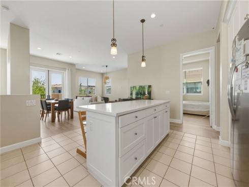 199  Follyhatch  , Irvine, CA