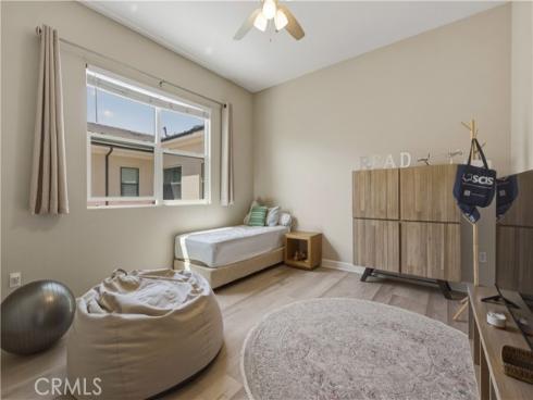 199  Follyhatch  , Irvine, CA