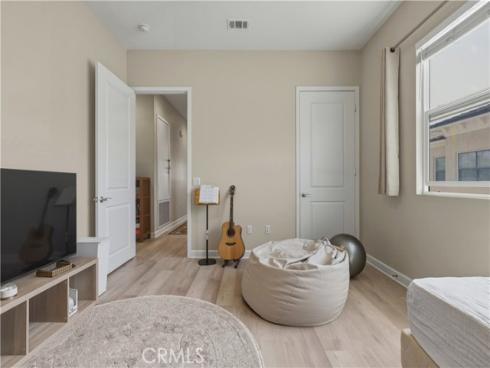 199  Follyhatch  , Irvine, CA