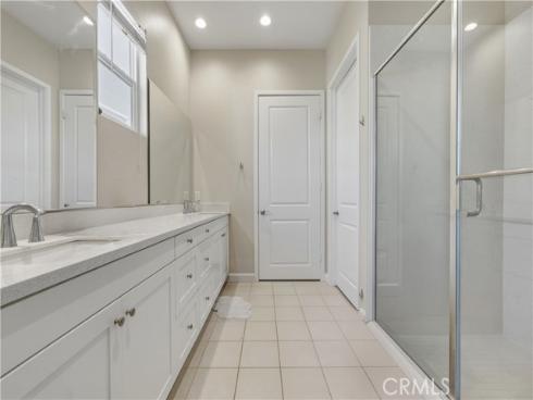 199  Follyhatch  , Irvine, CA