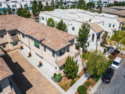 199  Follyhatch  , Irvine, CA