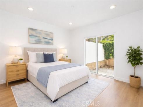 26  Burlingame  , Irvine, CA