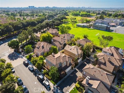 43  Del Carlo  , Irvine, CA