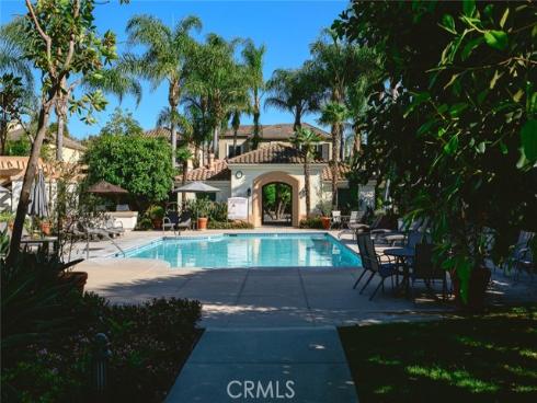 43  Del Carlo  , Irvine, CA