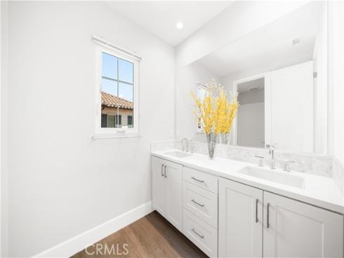 117  Donati  , Irvine, CA