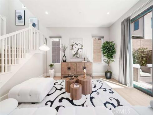 117  Donati  , Irvine, CA