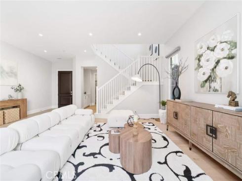 117  Donati  , Irvine, CA