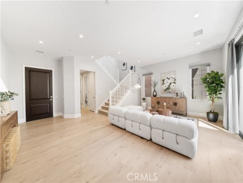 117  Donati  , Irvine, CA