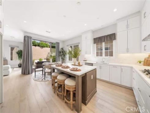 117  Donati  , Irvine, CA