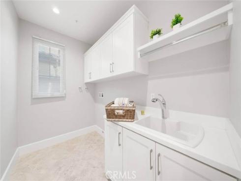 117  Donati  , Irvine, CA