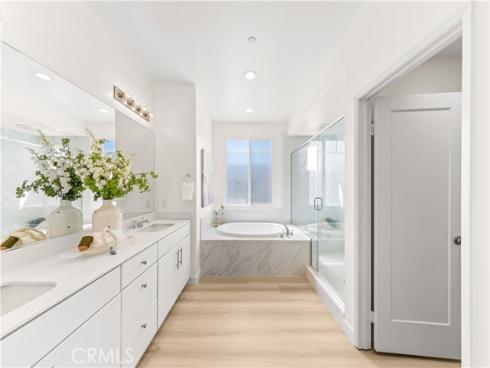 114  Cultivate  , Irvine, CA