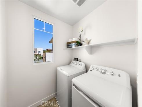 114  Cultivate  , Irvine, CA