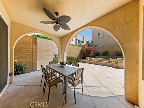 114  Cultivate  , Irvine, CA