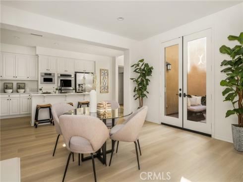 97  Twin Gables  , Irvine, CA