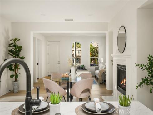 97  Twin Gables  , Irvine, CA