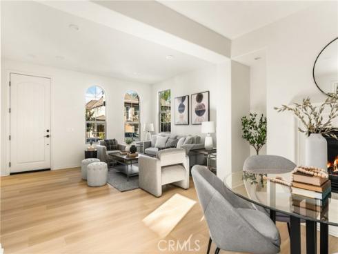 97  Twin Gables  , Irvine, CA