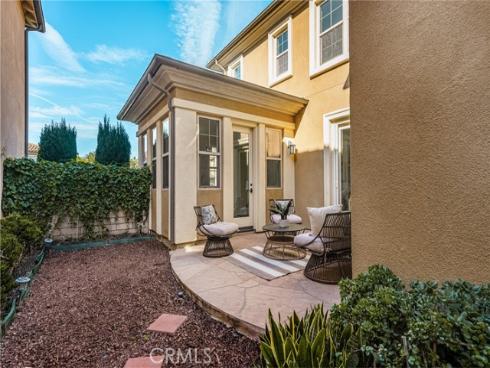 97  Twin Gables  , Irvine, CA