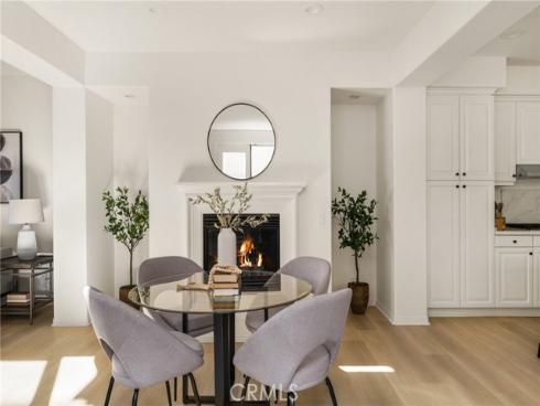 97  Twin Gables  , Irvine, CA