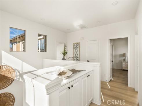 97  Twin Gables  , Irvine, CA