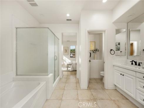 97  Twin Gables  , Irvine, CA