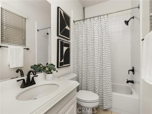 97  Twin Gables  , Irvine, CA