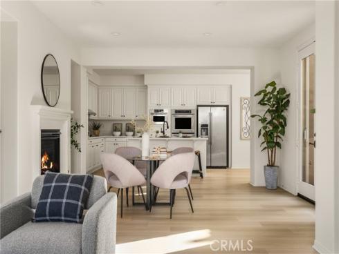 97  Twin Gables  , Irvine, CA