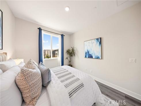 238  Chorus  , Irvine, CA