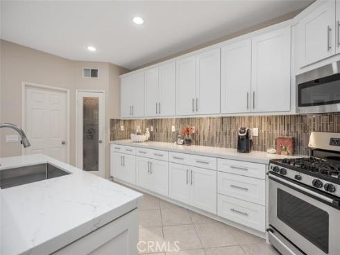 29  Roseville  , Irvine, CA