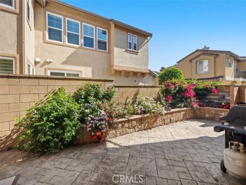 29  Roseville  , Irvine, CA