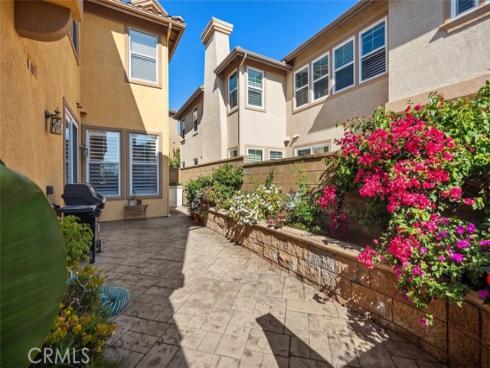 29  Roseville  , Irvine, CA