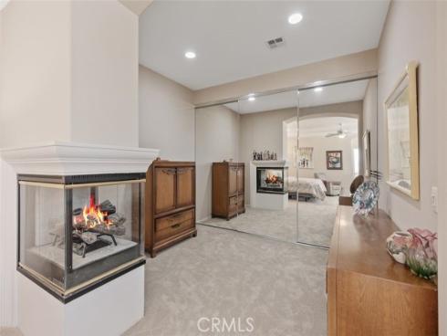 29  Roseville  , Irvine, CA