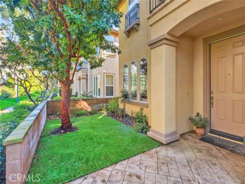 29  Roseville  , Irvine, CA