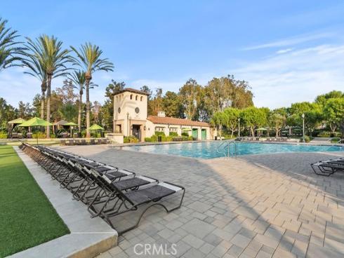 29  Roseville  , Irvine, CA